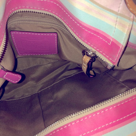 Classic Coach purse - Picture 6 of 7